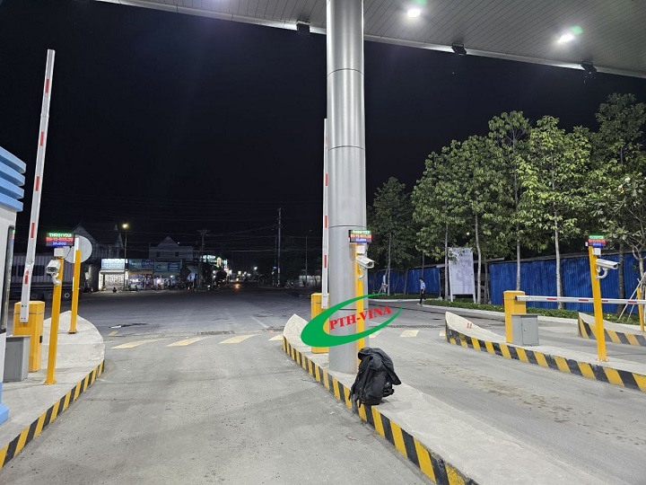 lắp tại các trạm thu phí, bãi xe