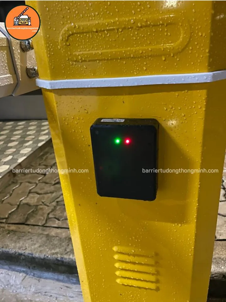 cảm biến radar kích đóng barie