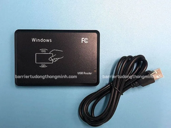 hỗ trợ dây usb kết nôi nhanh chóng