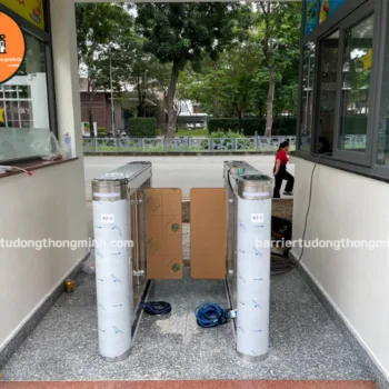 lắp cổng swing barrier lối số 1