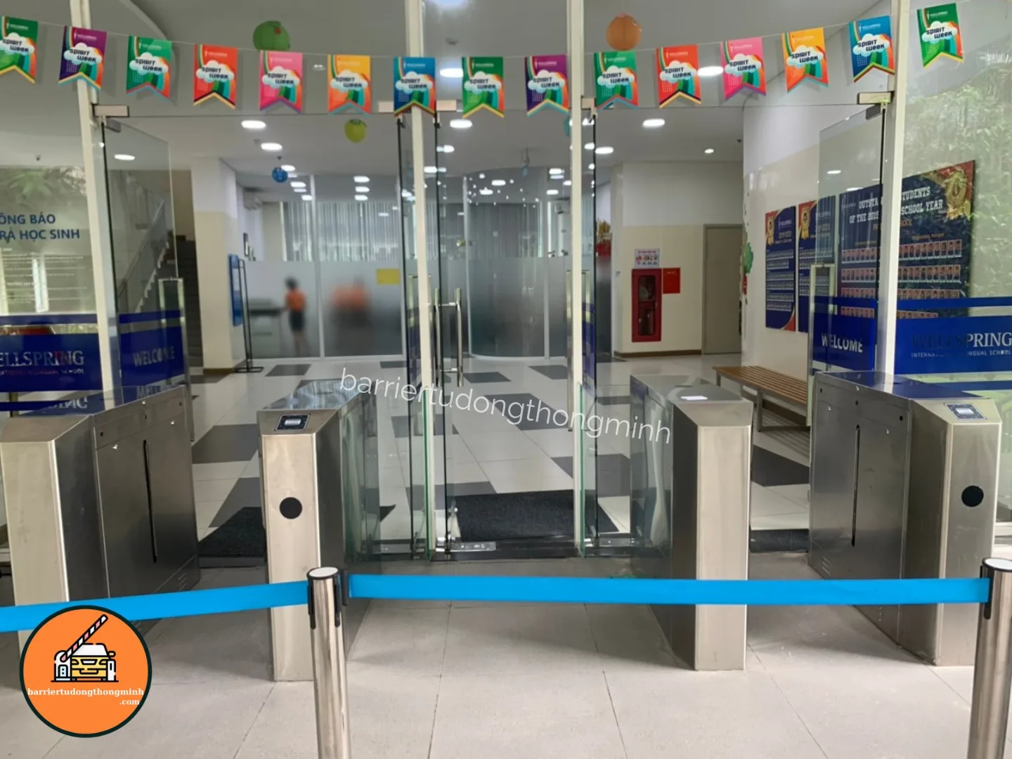 cổng flap điểm danh trường học cà mau