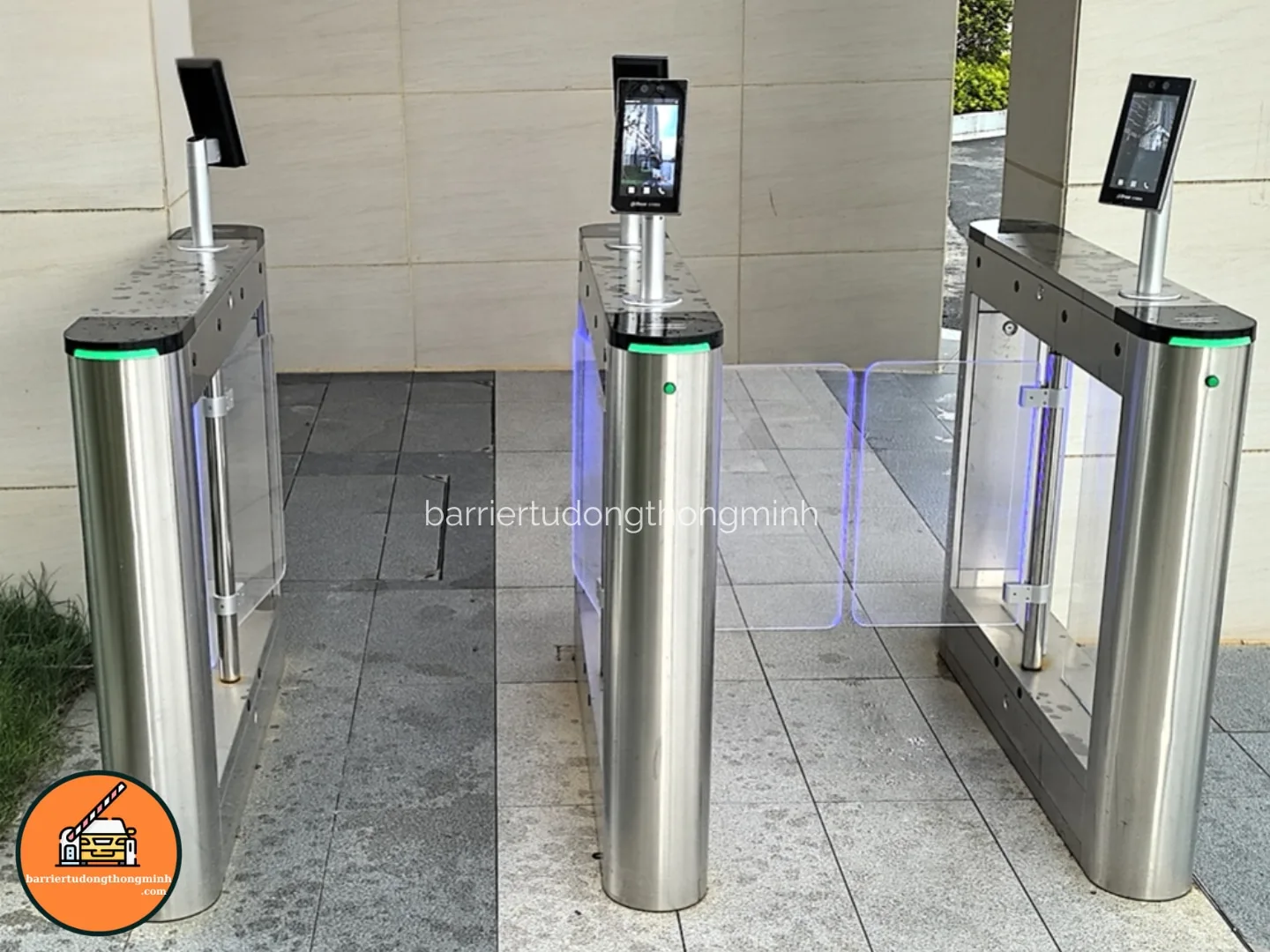 cổng swing điểm danh trường học Khánh Hòa