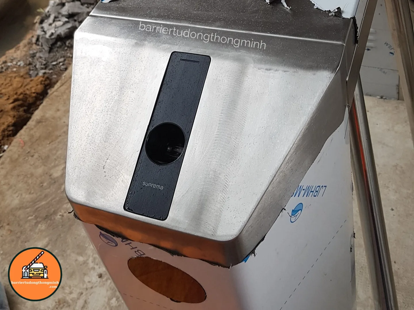 điểm danh trường học bằng vân tay