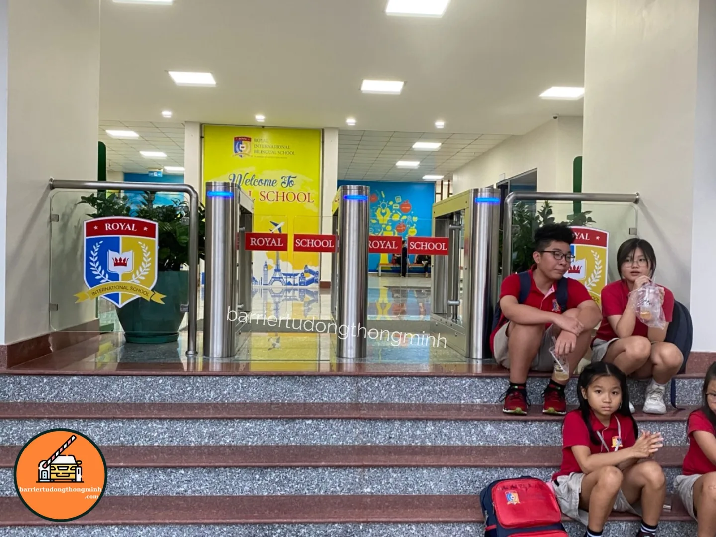 cỏng kiểm soát điểm danh trường học tây ninh