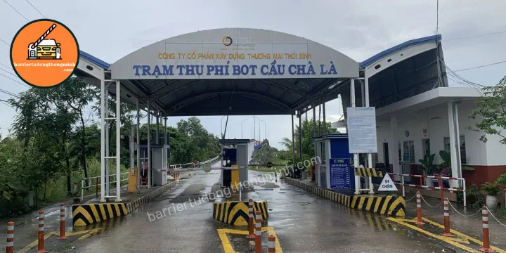 lắp barie chắn xe tại trạm BOT cà mau