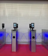 lắp cổng flap kết hợp face id cho trường việt mỹ