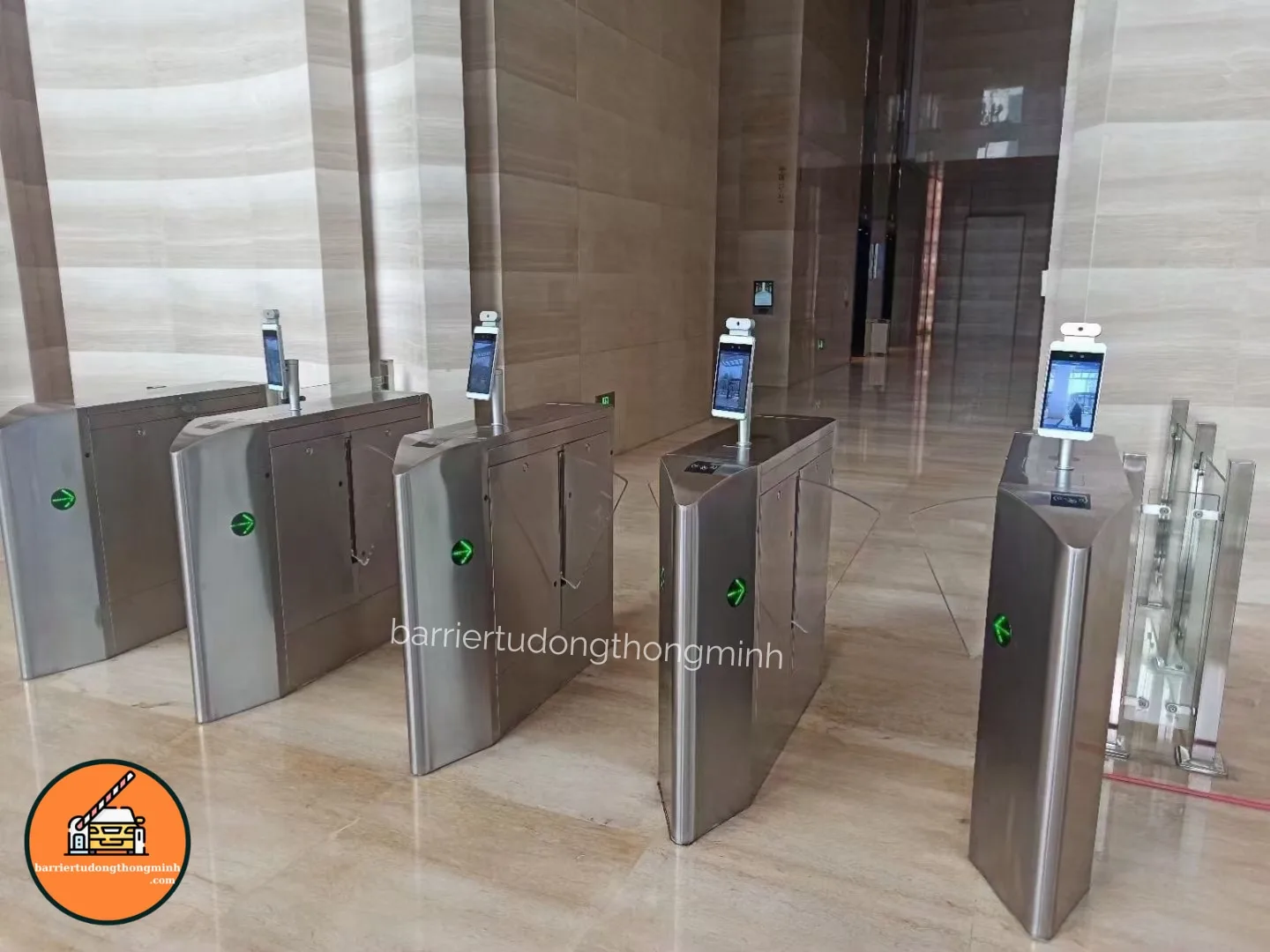 cổng flap điểm danh trường học Đồng Tháp