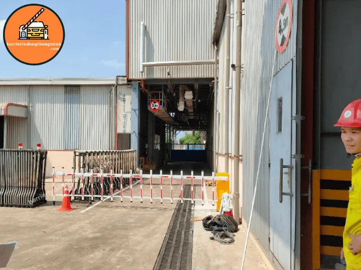 Barie rào chắn lắp kho vận tải