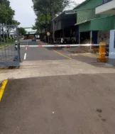 lắp barrier tự động cho kho vận tải